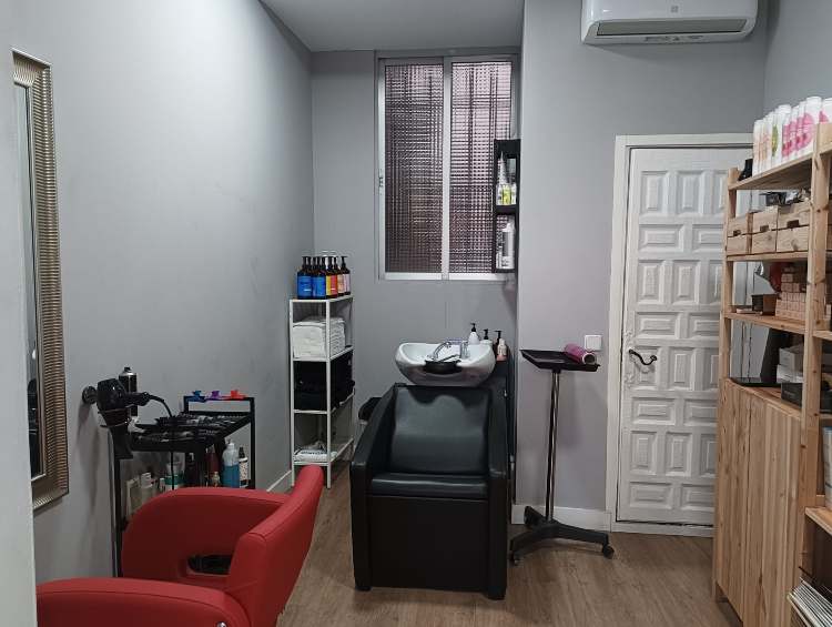 La Clásica peluquería de mujeres La Clásica peluquería de mujeres